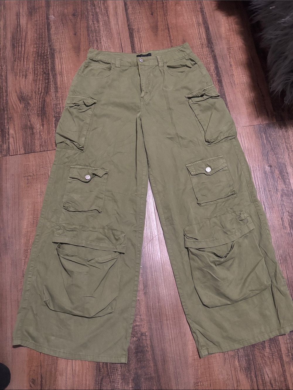 Forever 21 Khaki Green Cargo Pants